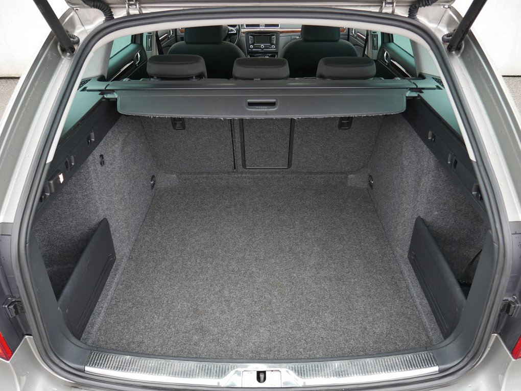 Škoda Superb II 2.0 TDi Elegance