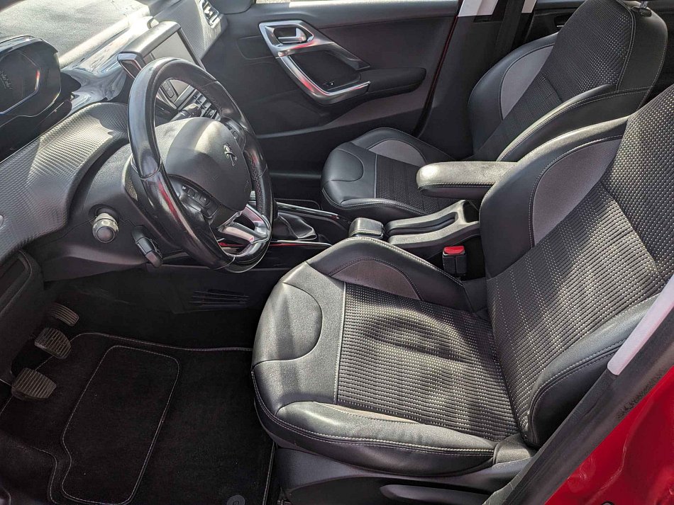 Peugeot 2008 1.2PT 