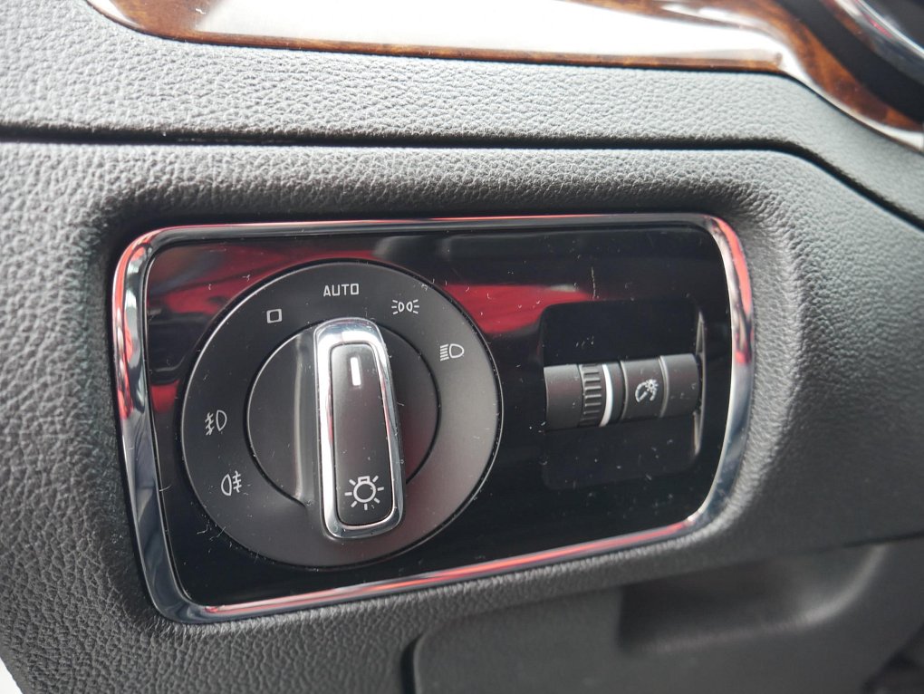 Škoda Superb II 2.0 TDi Elegance 4x4