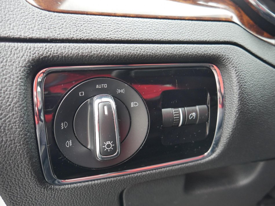 Škoda Superb II 2.0 TDi Elegance 4x4