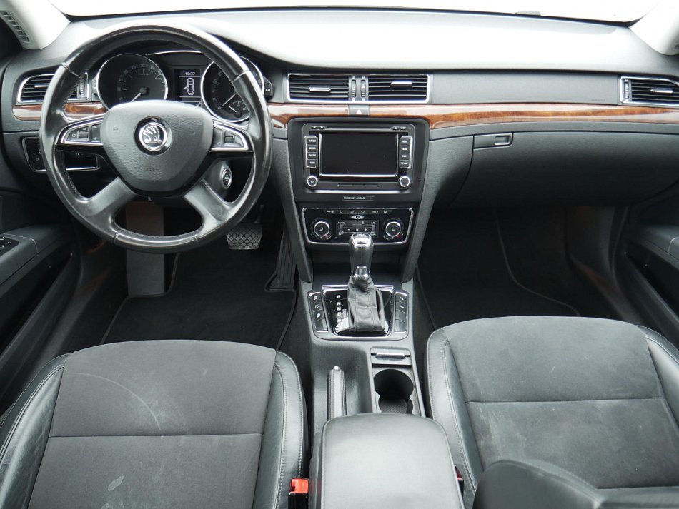 Škoda Superb II 2.0 TDi Elegance 4x4