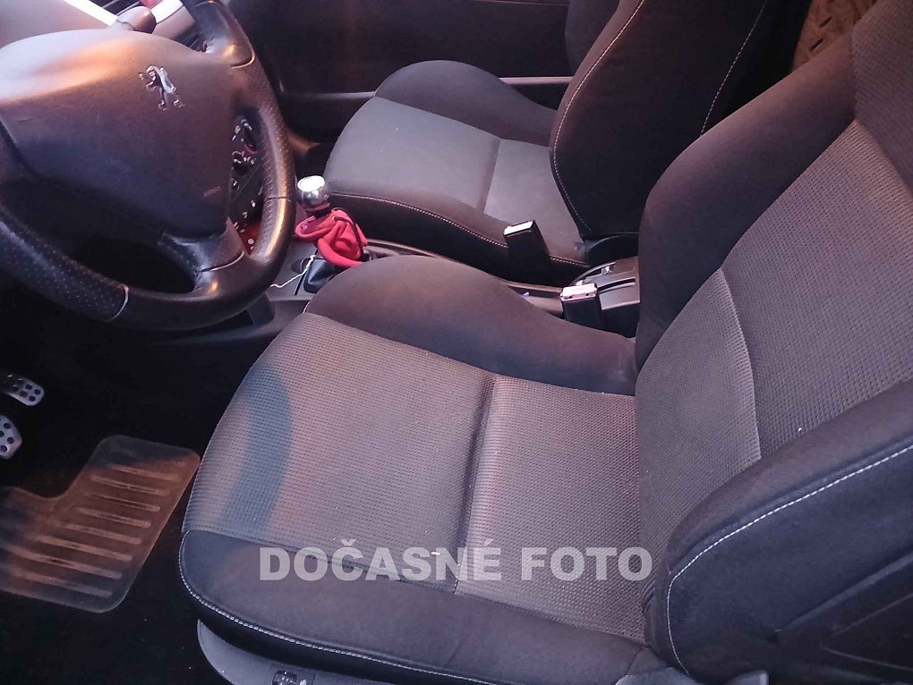Peugeot 207 1.6i 