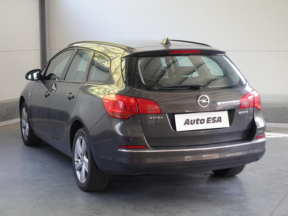 Opel Astra 1.4T 