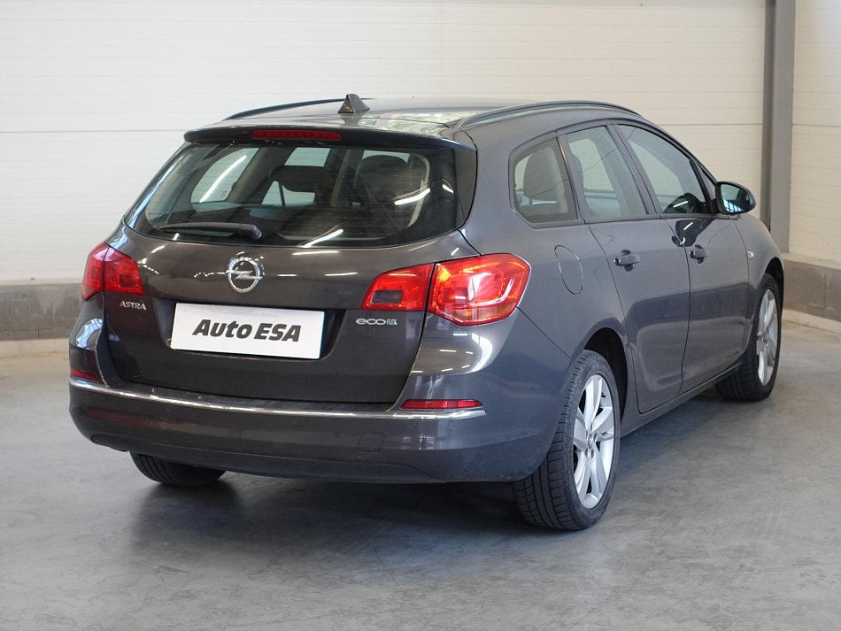 Opel Astra 1.4T 
