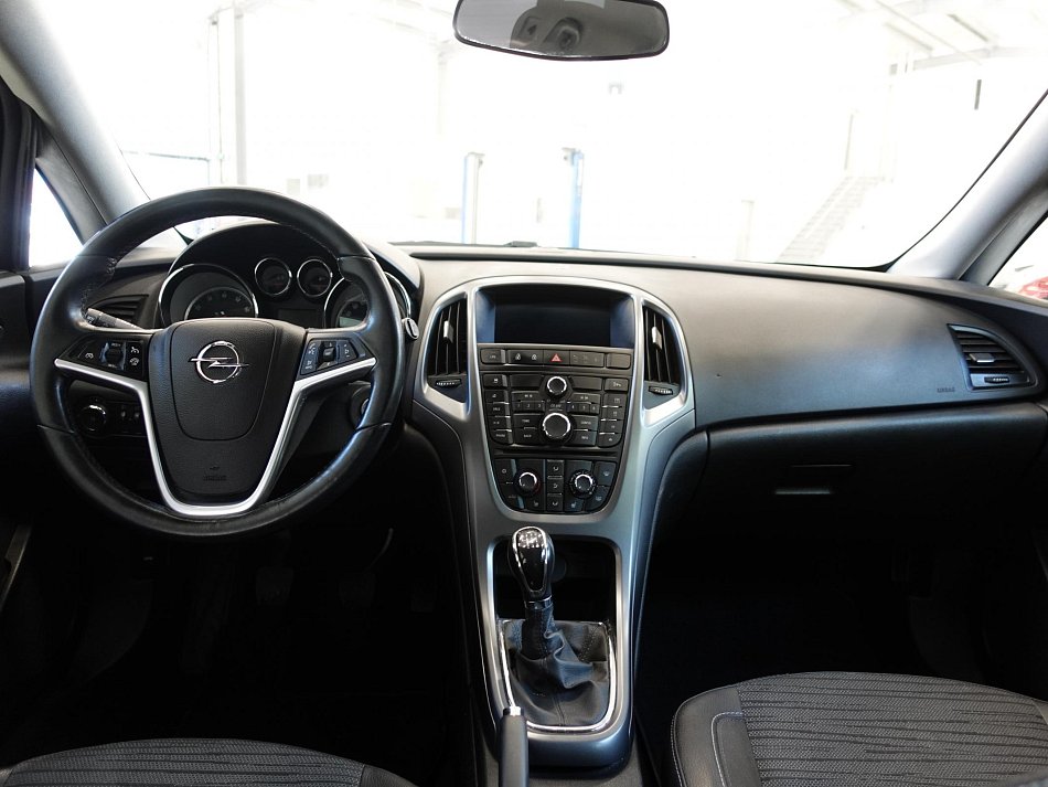 Opel Astra 1.4T 
