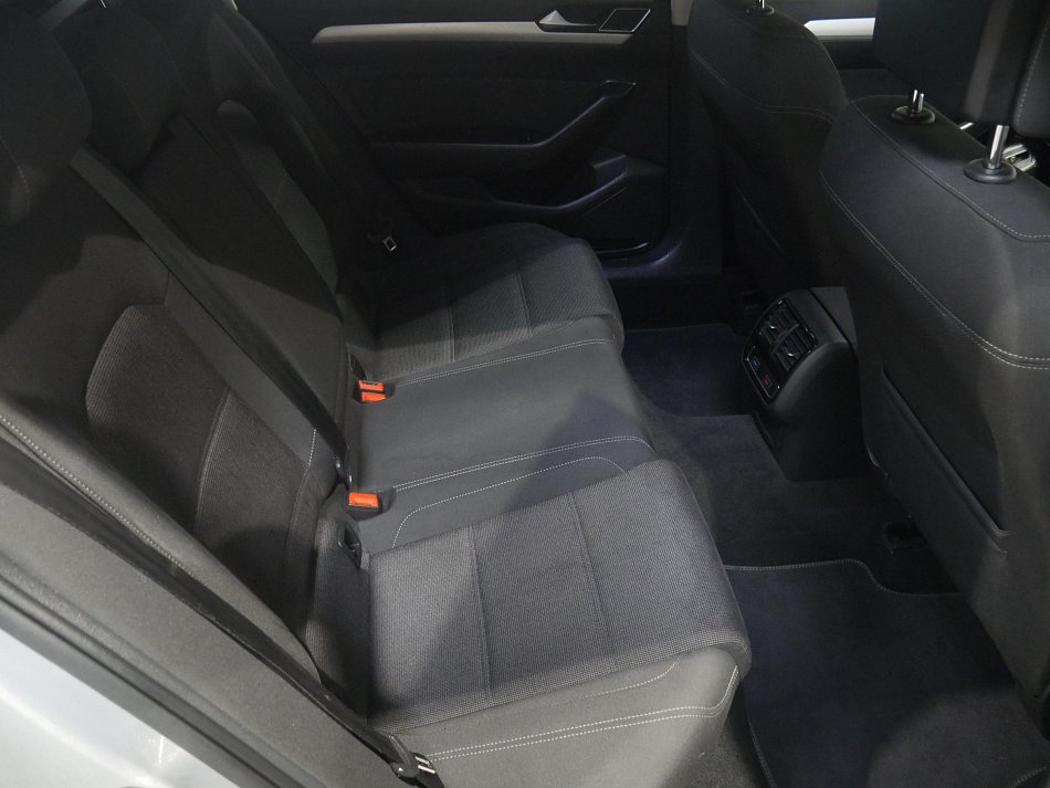 Volkswagen Passat 2.0TDi 