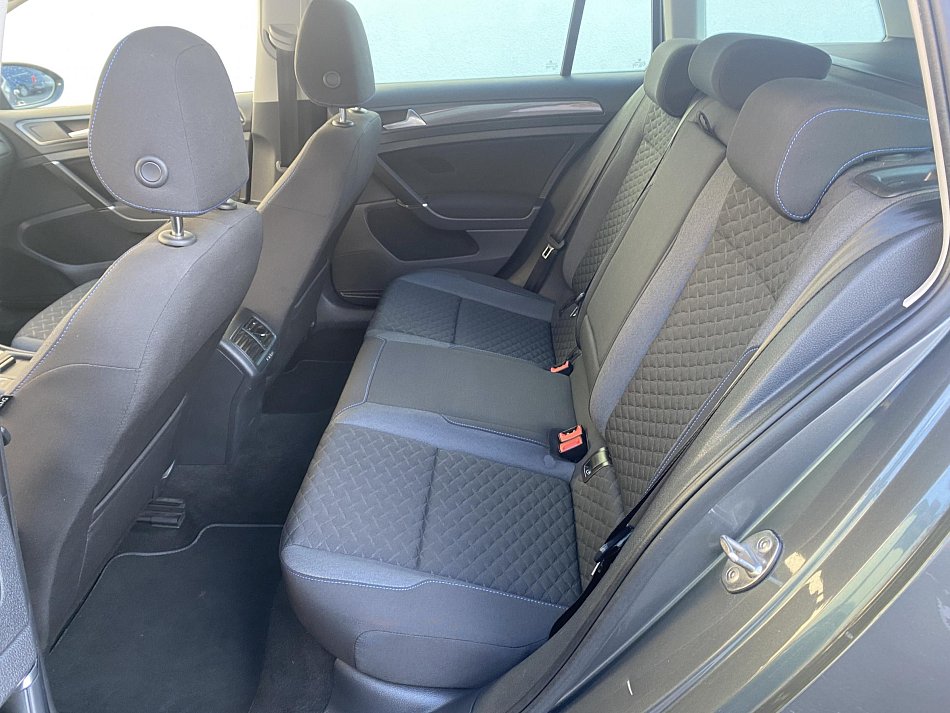 Volkswagen Golf 1.5 TSi Join