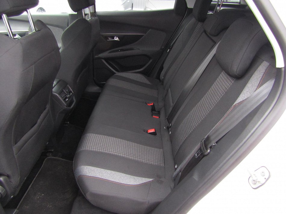 Peugeot 3008 1.5HDi Active