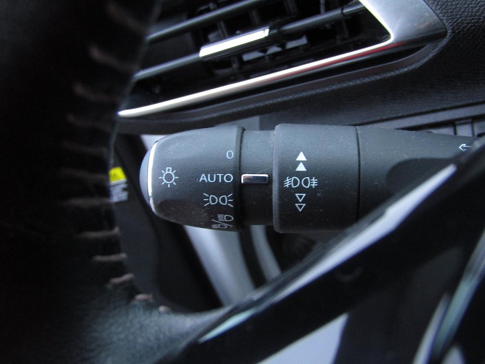 Peugeot 3008 1.5HDi Active