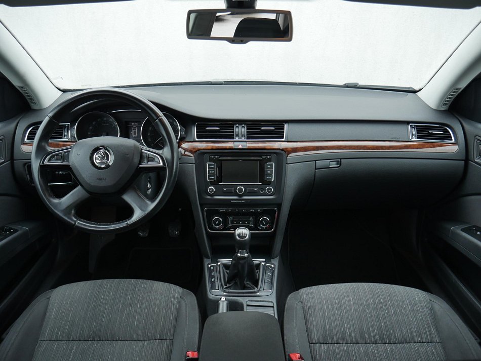 Škoda Superb II 2.0 TDi Elegance