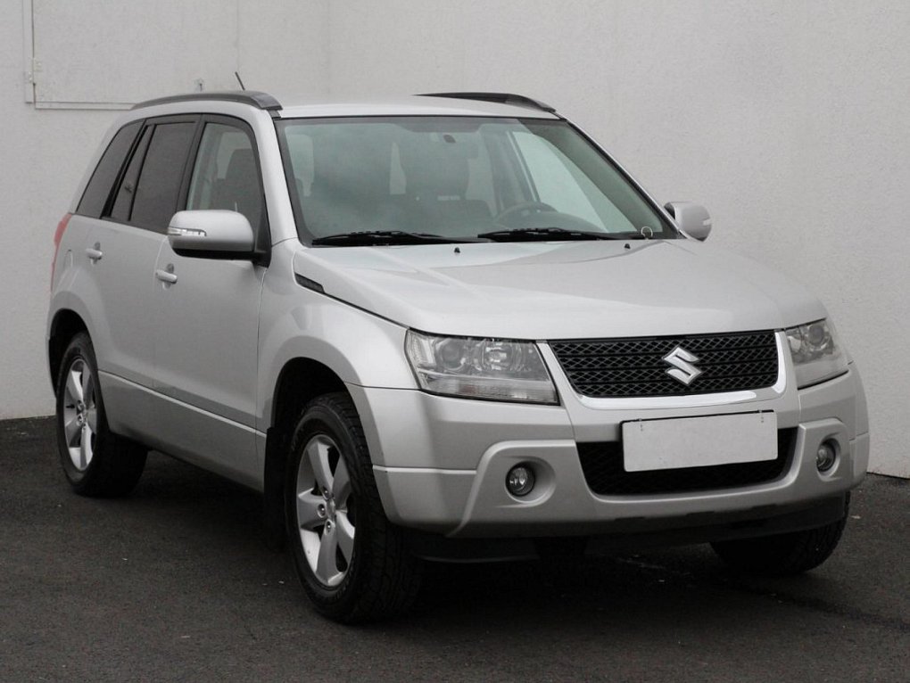 Suzuki Grand Vitara 2.0i 