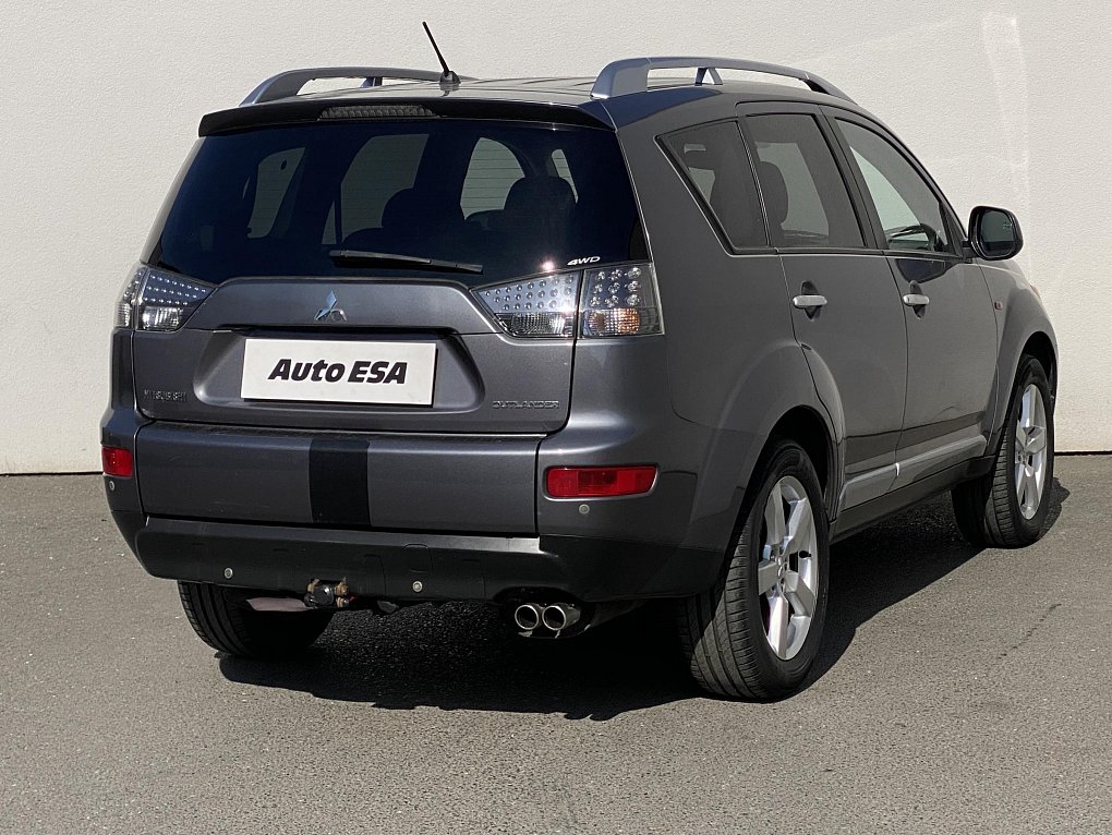 Mitsubishi Outlander 2.2d  4x4, 7míst