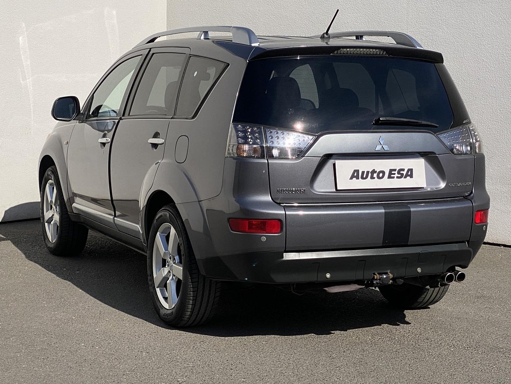 Mitsubishi Outlander 2.2d  4x4, 7míst