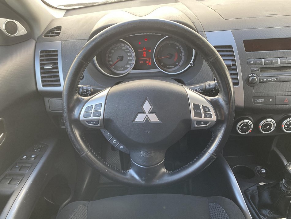 Mitsubishi Outlander 2.2d  4x4, 7míst