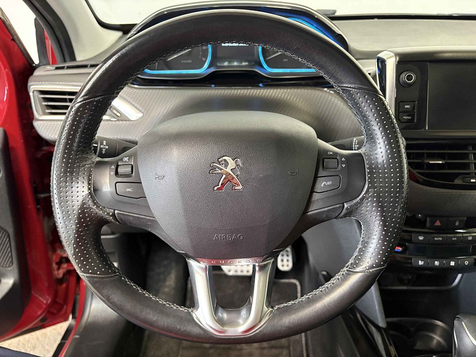 Peugeot 2008 1.2 PT Crossway
