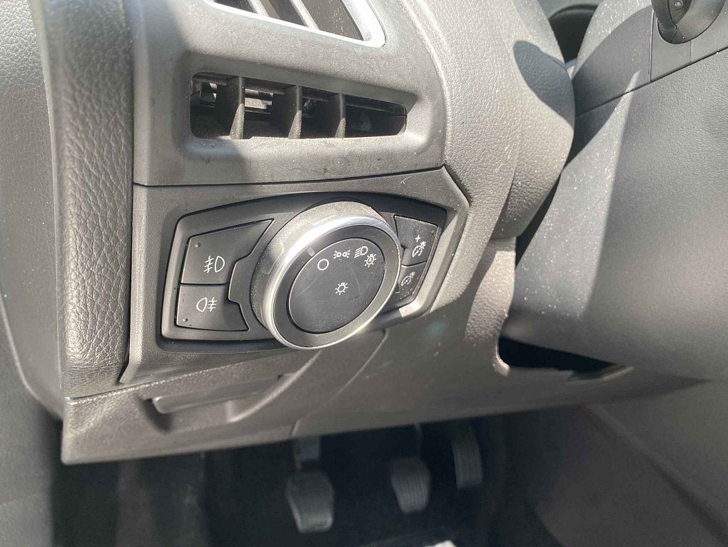 Ford Focus 1.5EB Titanium