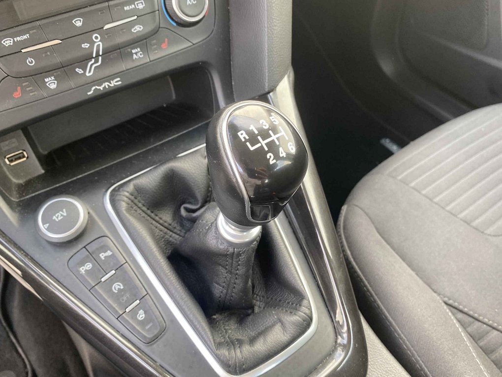 Ford Focus 1.5EB Titanium