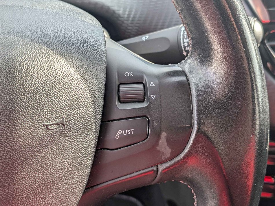 Peugeot 2008 1.2PT 