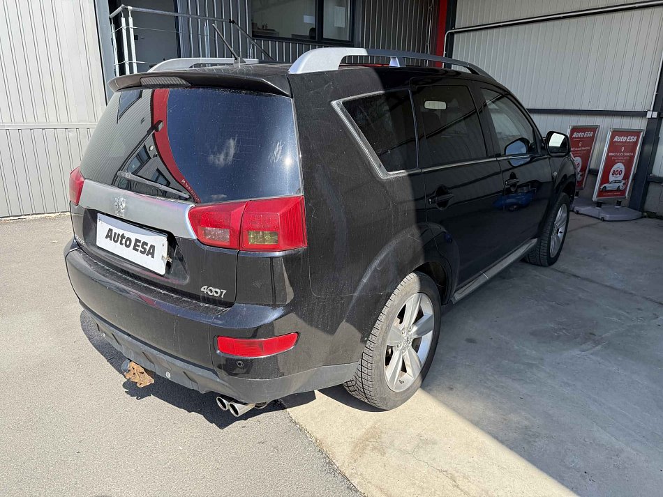 Peugeot 4007 2.2 HDi 