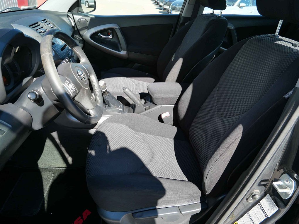 Toyota RAV4 2.2 D4-D  4x4