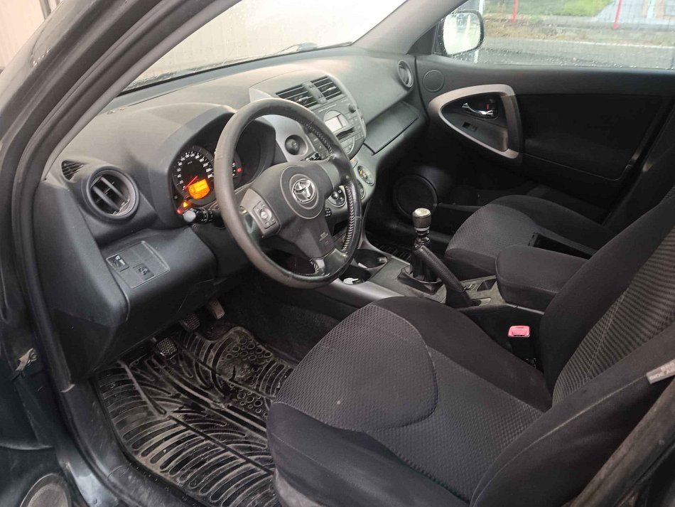 Toyota RAV4 2.2 D4-D 