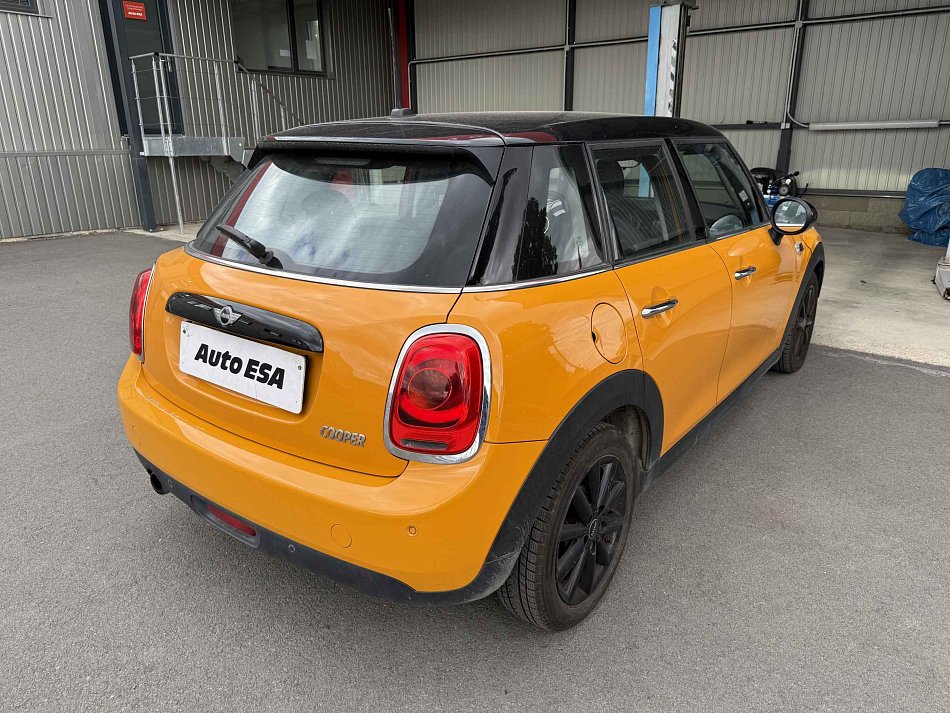 Mini Cooper 1.5i 