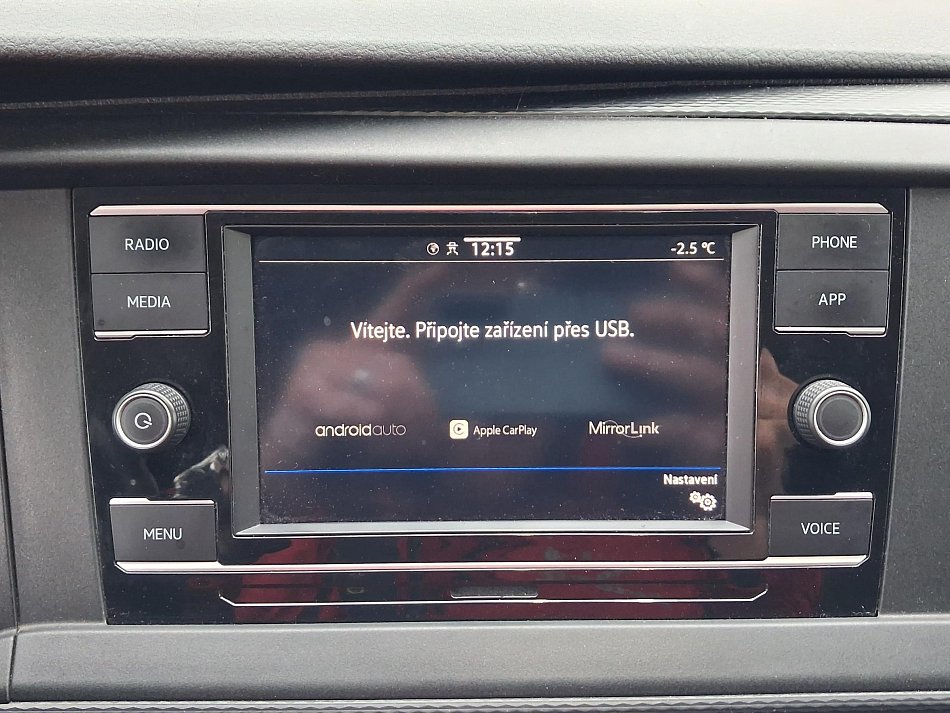 Volkswagen Transporter 2.0TDi  L2 9míst