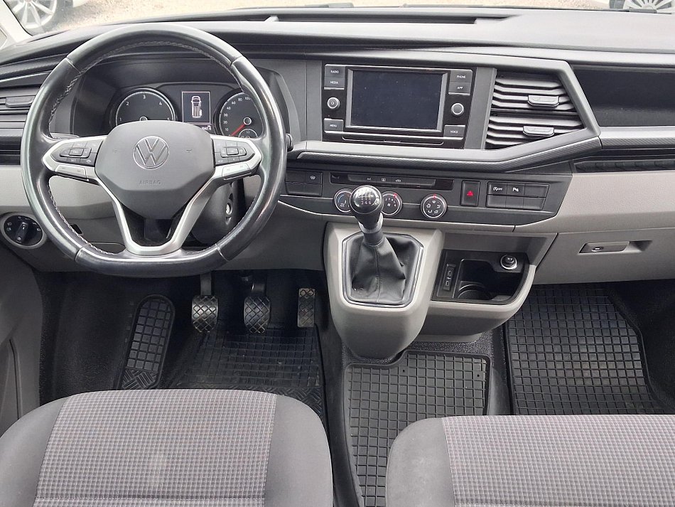 Volkswagen Transporter 2.0TDi  L2 9míst
