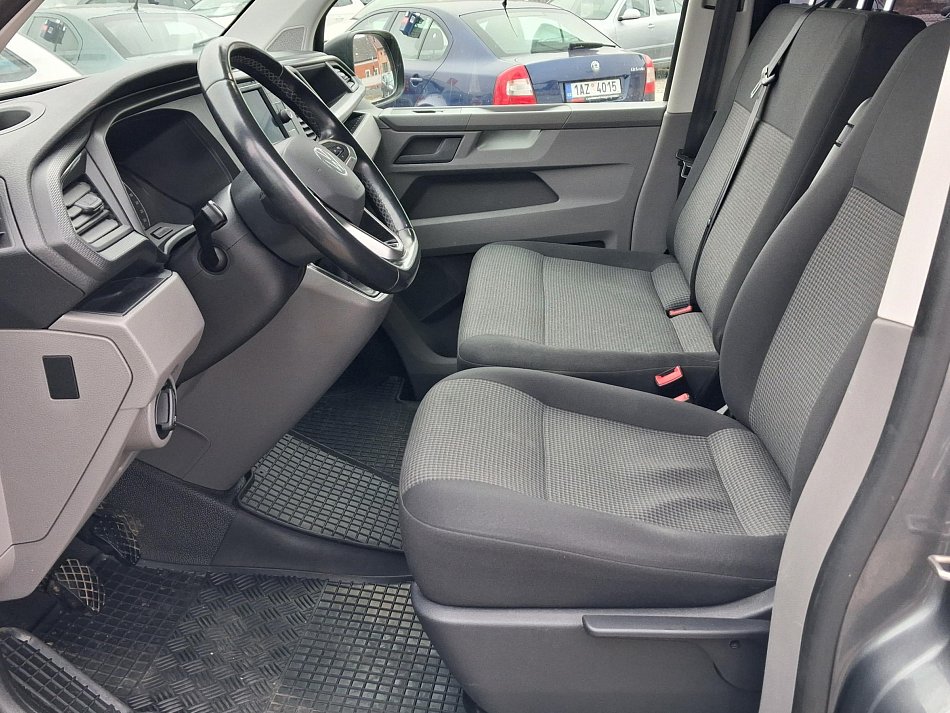 Volkswagen Transporter 2.0TDi  L2 9míst