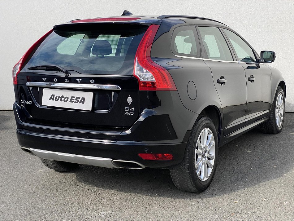Volvo XC60 2.4 D4 Momentum AWD