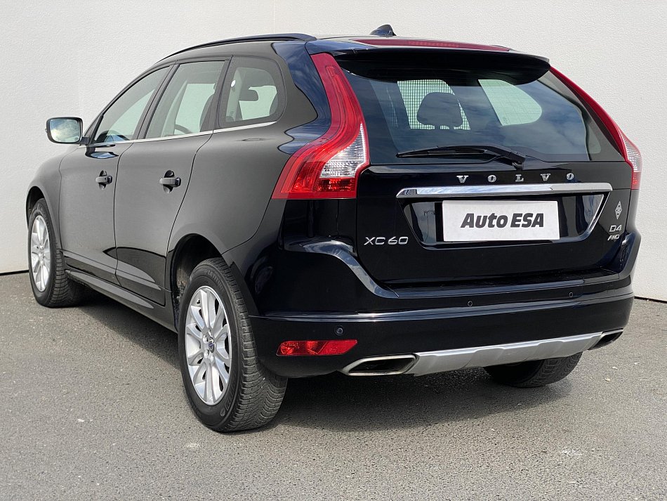 Volvo XC60 2.4 D4 Momentum AWD