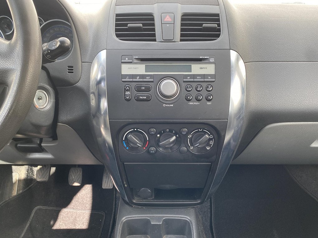 Suzuki SX4 1.6 i  4WD