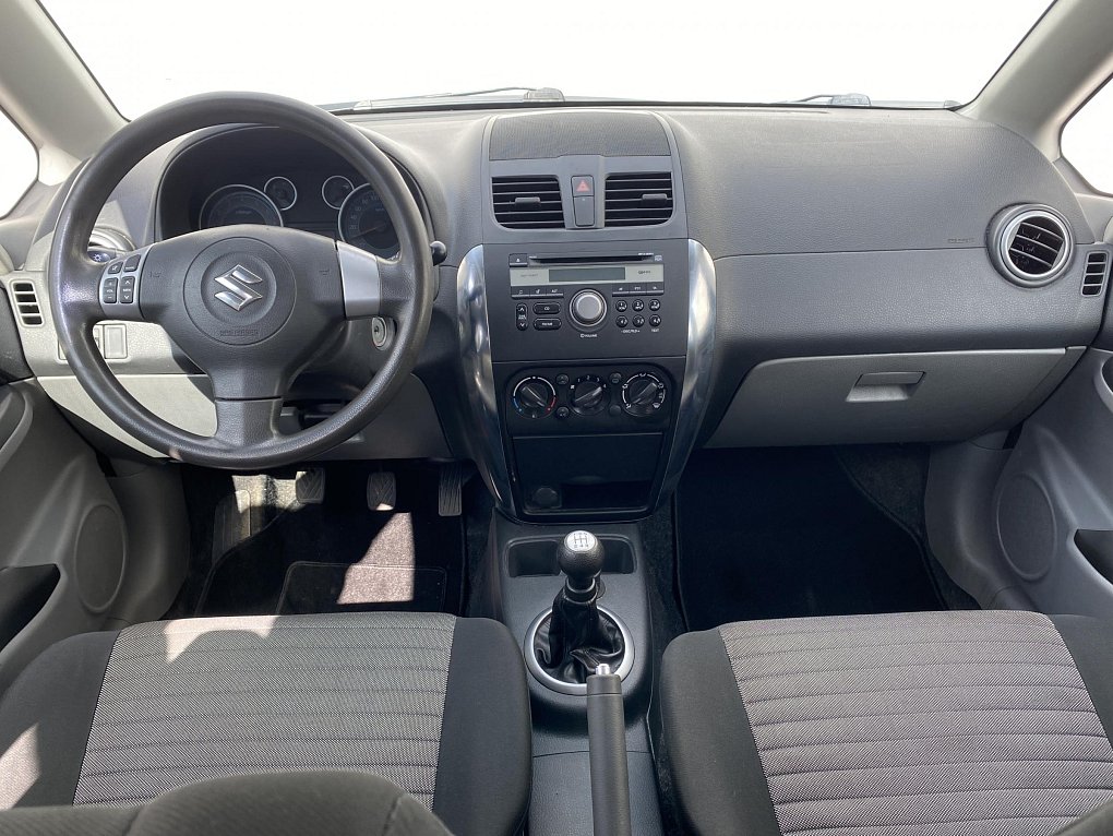 Suzuki SX4 1.6 i  4WD
