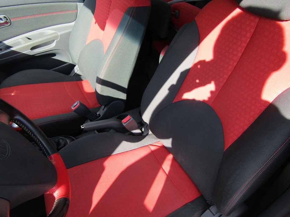 Kia Rio 1.6i 