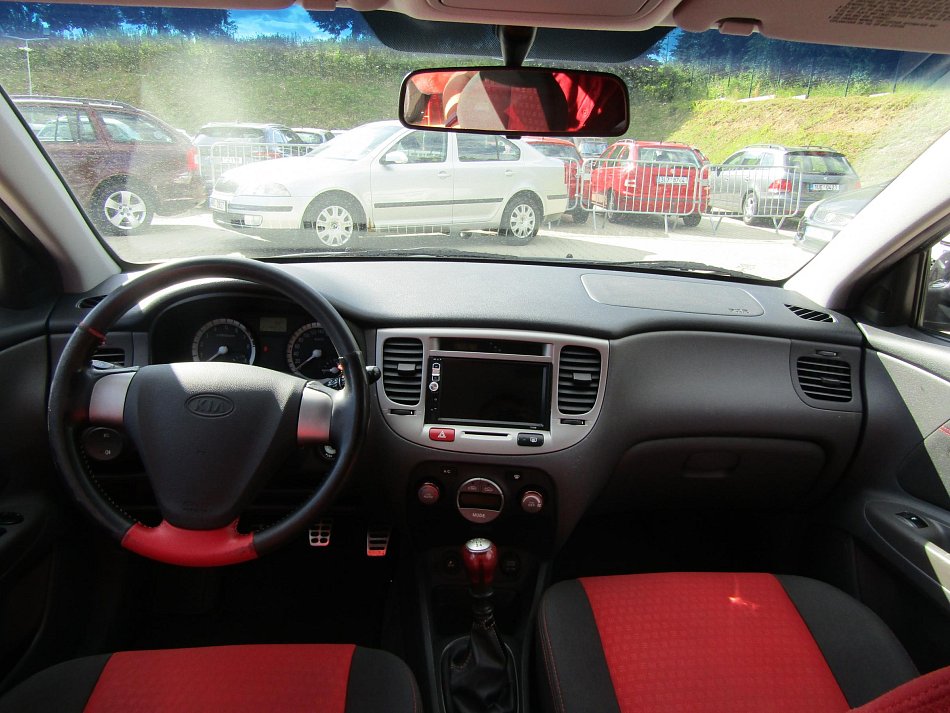 Kia Rio 1.6i 