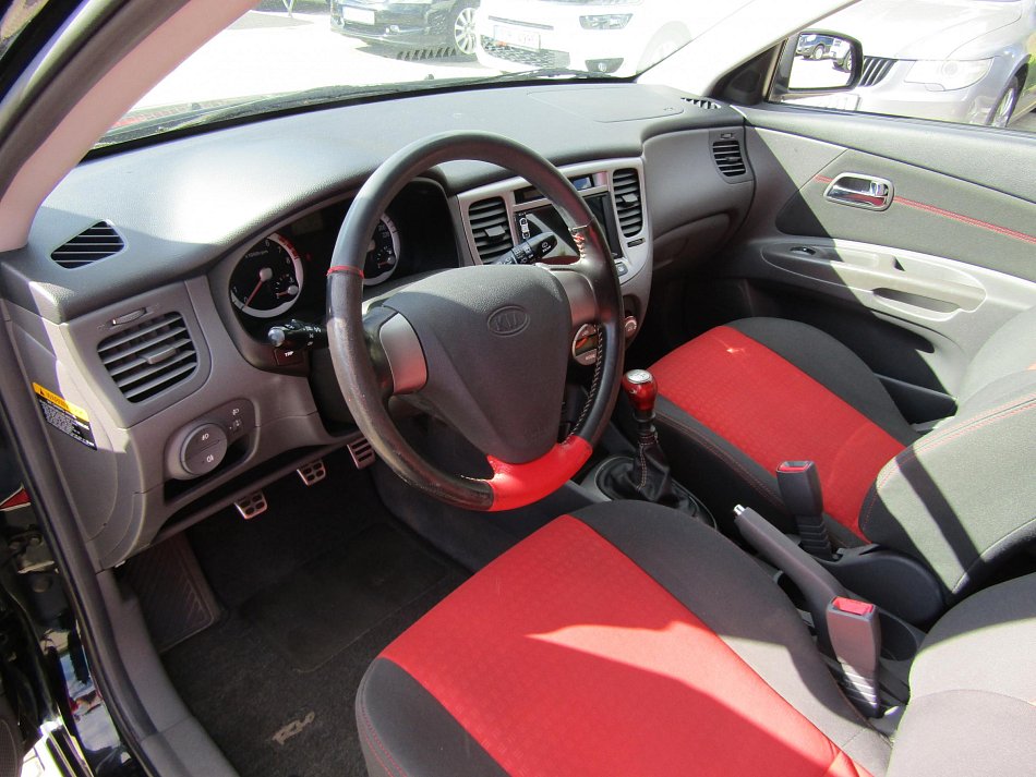 Kia Rio 1.6i 