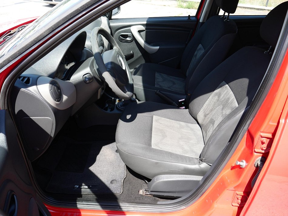 Dacia Sandero 1.2i 