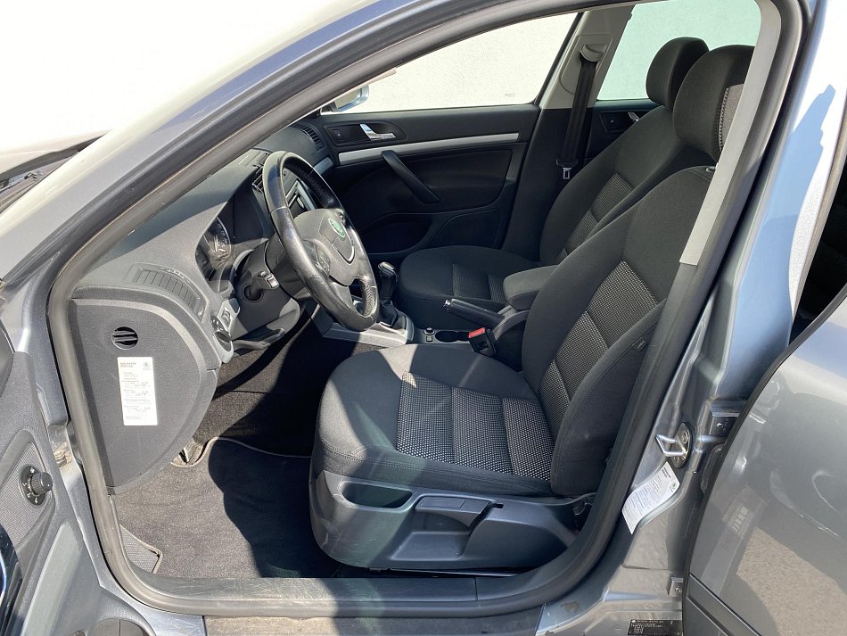Škoda Octavia II 2.0 TDi Scout 4X4