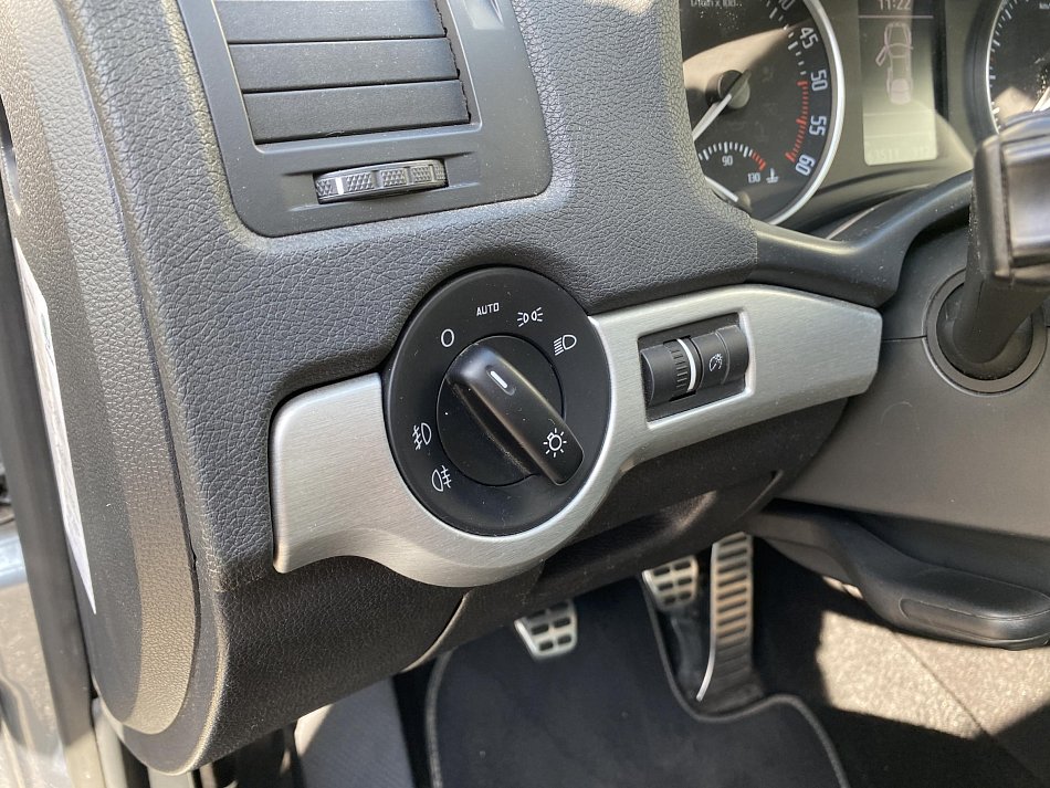 Škoda Octavia II 2.0 TDi Scout 4X4