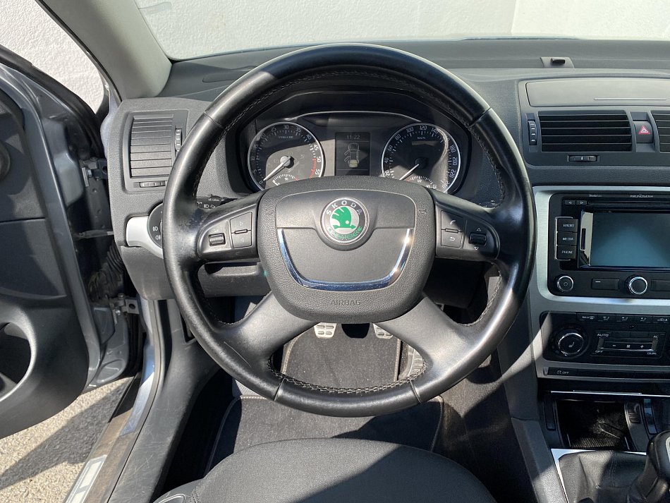 Škoda Octavia II 2.0 TDi Scout 4X4
