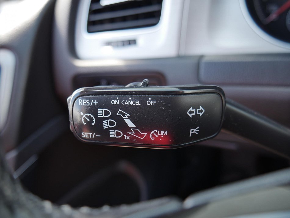 Volkswagen Golf 1.2 TSi 