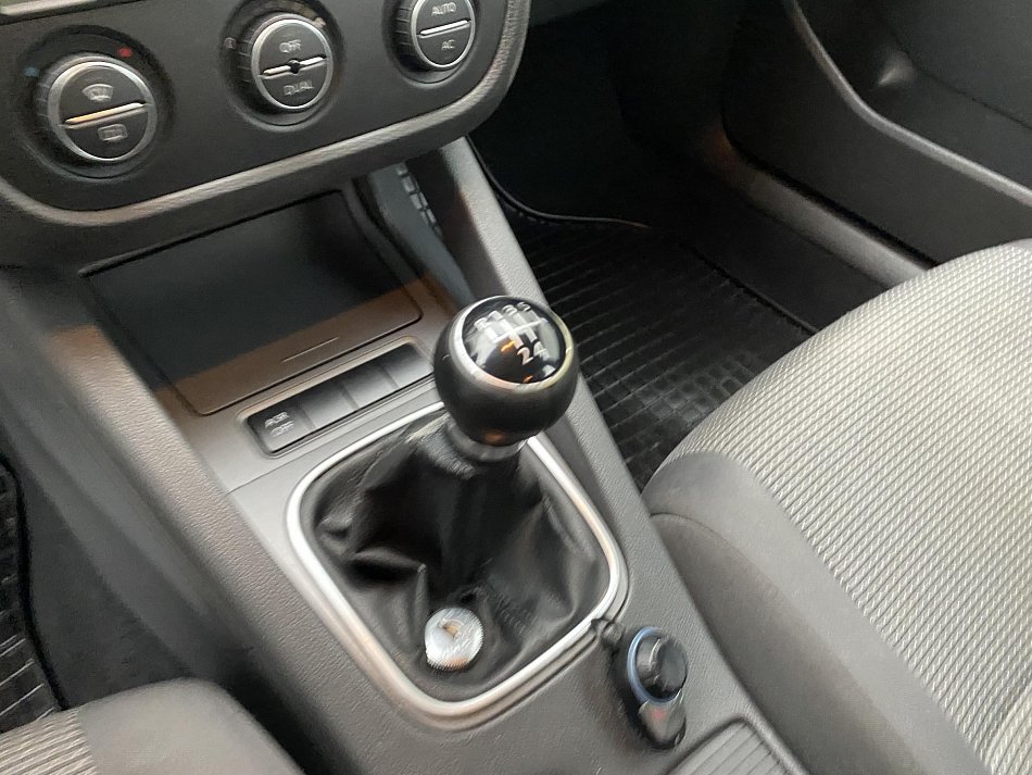 Volkswagen Golf 1.9 TDi 