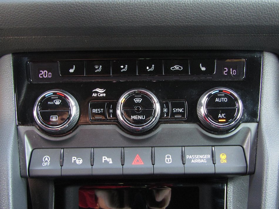 Škoda Kodiaq 2.0TDi SportLine 4x4, 7míst