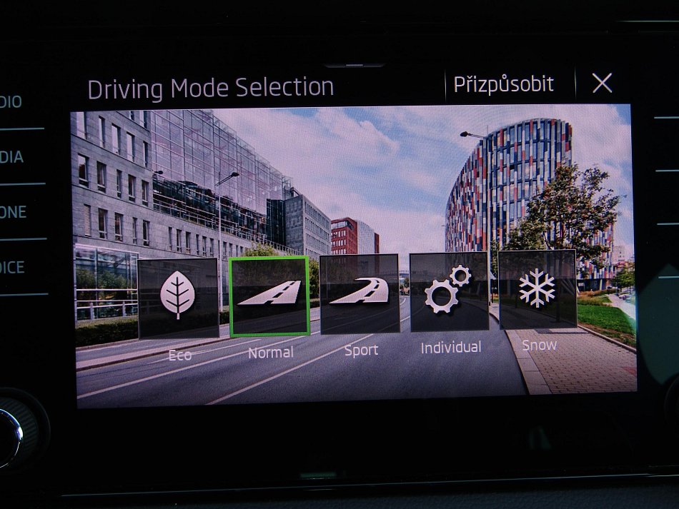 Škoda Kodiaq 2.0TDi SportLine 4x4, 7míst