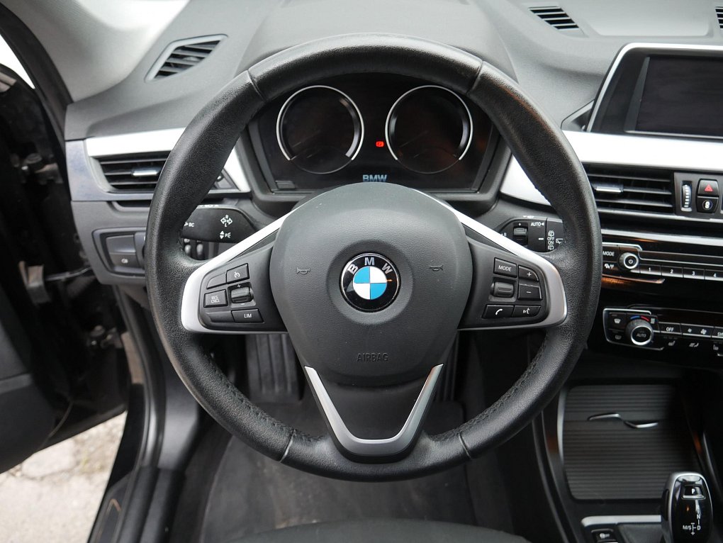 BMW X1 1.5i 