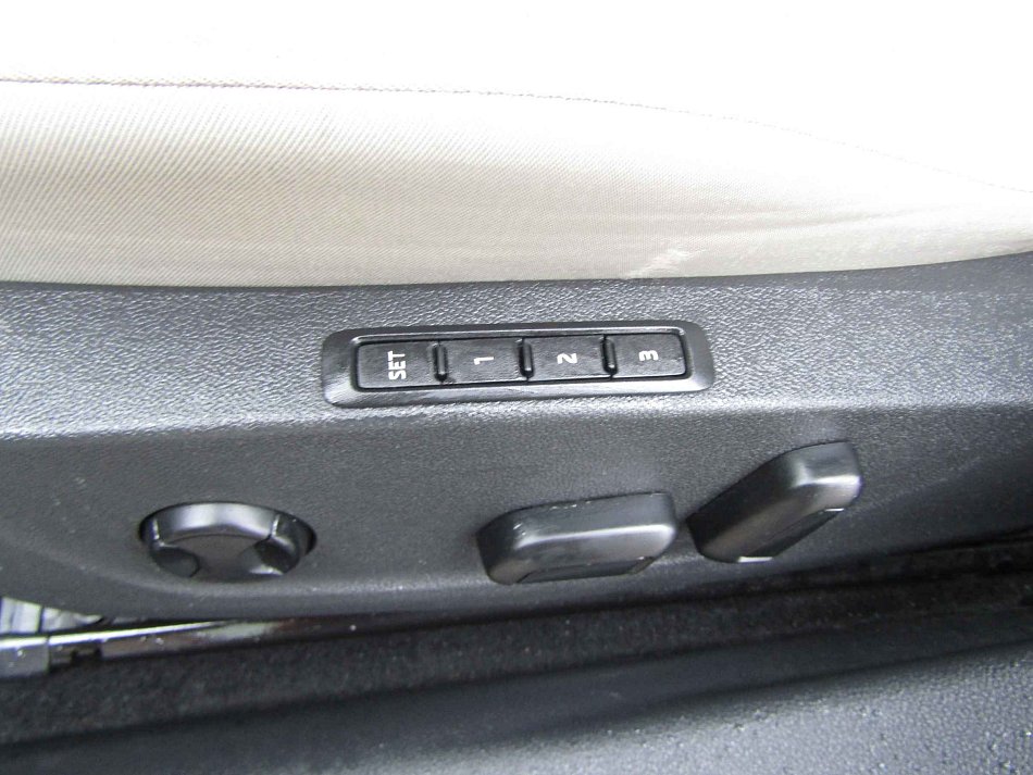 Škoda Octavia IV 2.0 TDi 