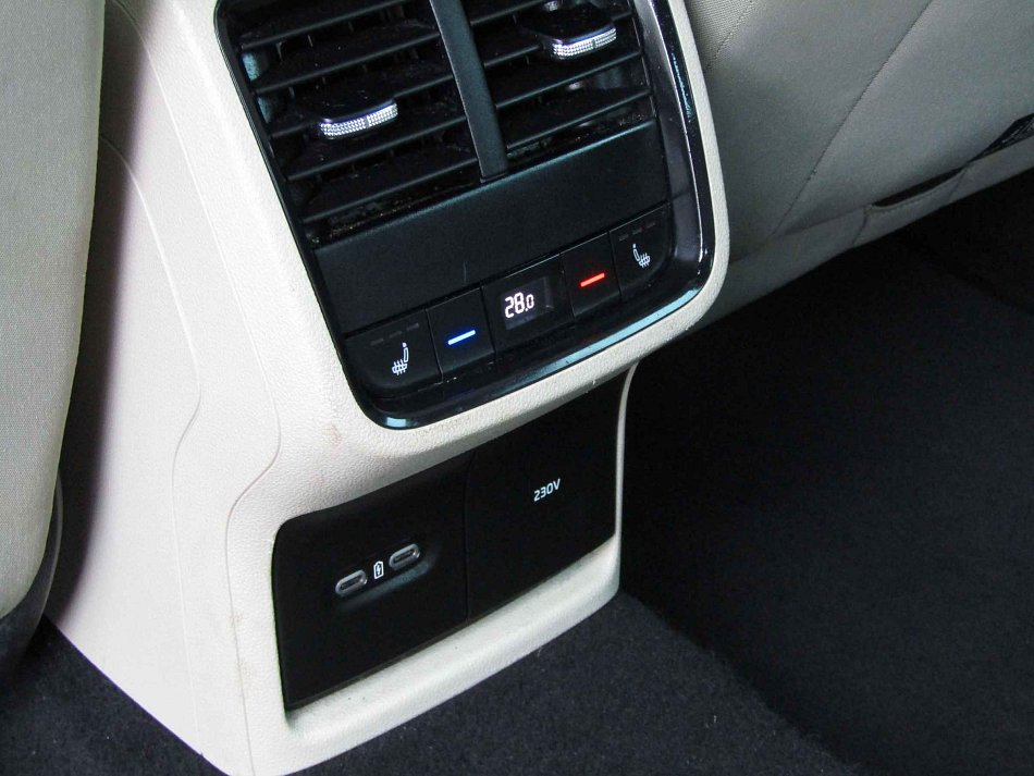 Škoda Octavia IV 2.0 TDi 
