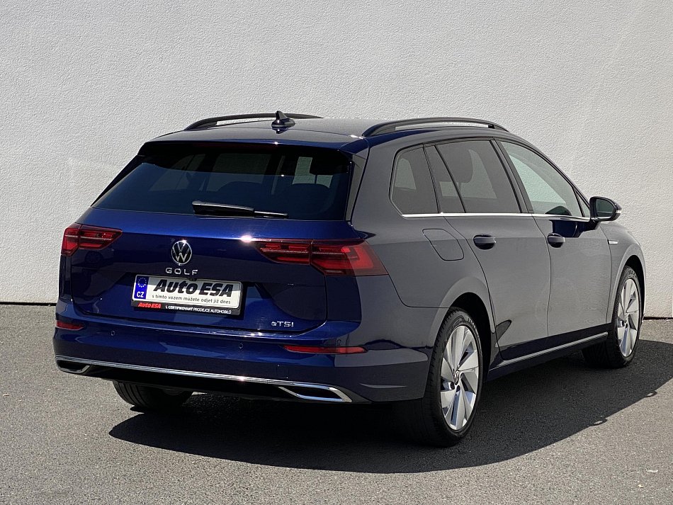 Volkswagen Golf 1.5 e-TSi Style