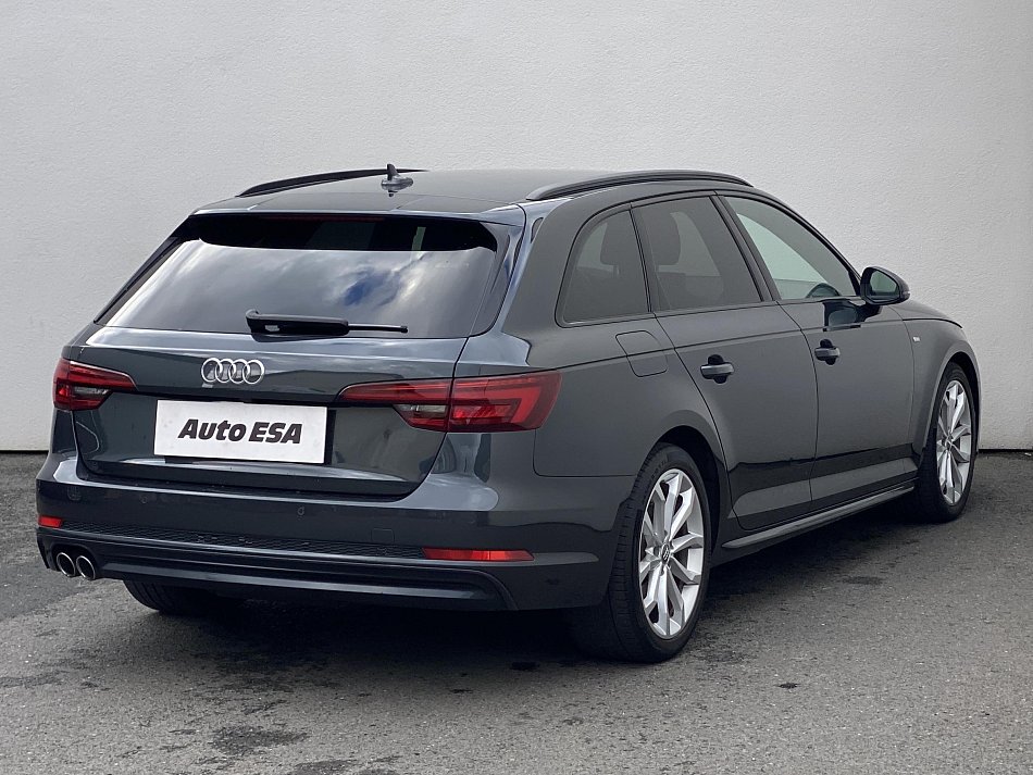 Audi A4 2.0 TDi S-line