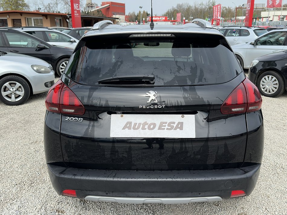 Peugeot 2008 1.2PT Crossway